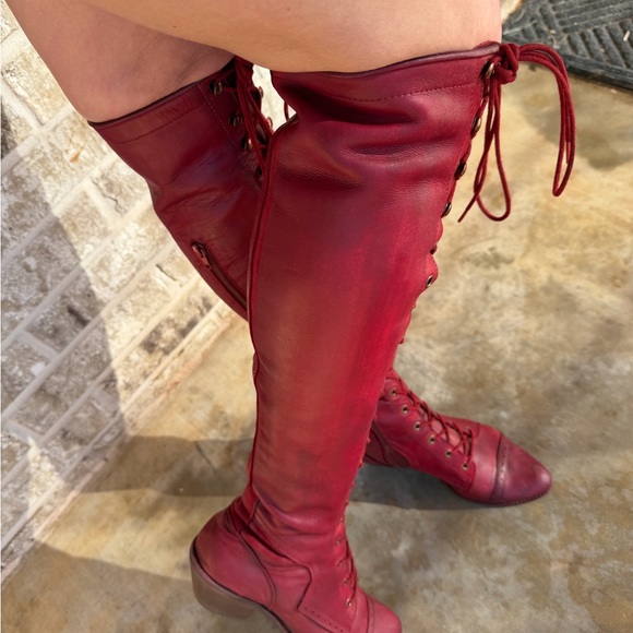 Jeffrey Campbell Sz 9 Red Free People Joe 2 Tall Lace Up Boots 100% Lambs Leathe - Picture 2 of 16